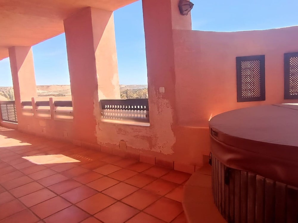 Lovely Apartment in Almeria With Garden