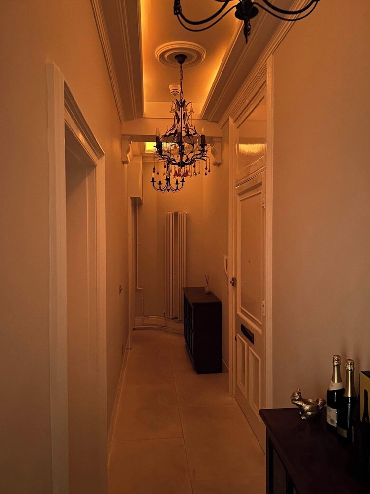 Charming 2BD Flat by Hyde Park - Knightsbridge