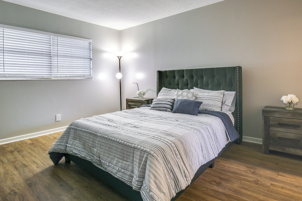 Community Pool: Lauderhill Vacation Rental