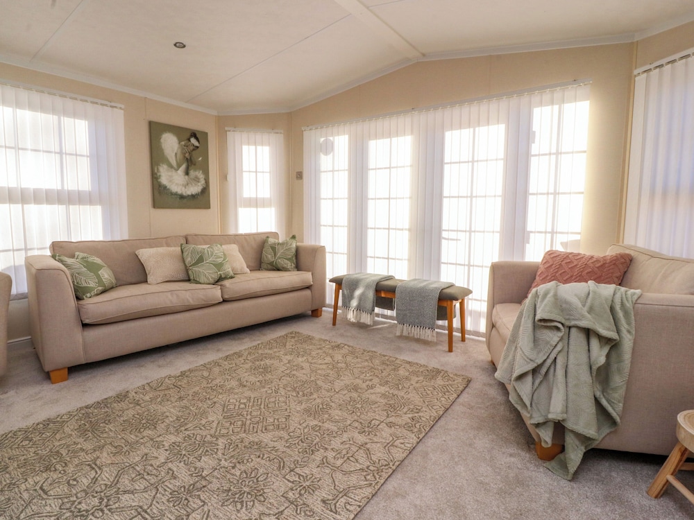 2 Willow Way