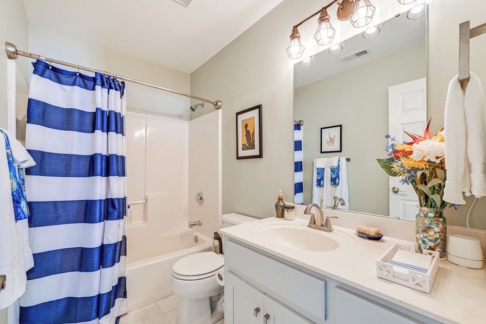 < 1 Mi to River & Downtown Belmont: Cozy Cottage
