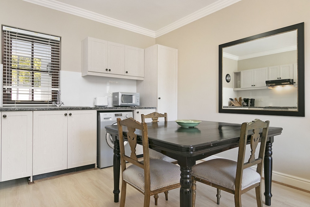 Winelands Golf Lodges at De Zalze