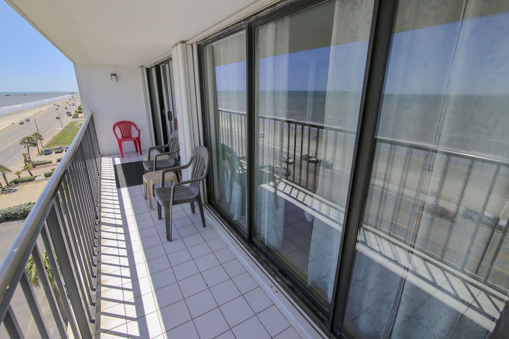 By The Sea Gulf View Deluxe Condo
