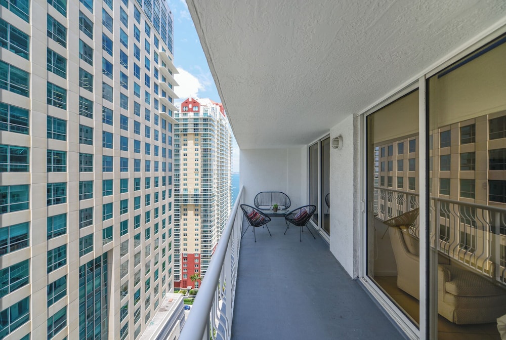 Chic Brickell Condos – Prime Location