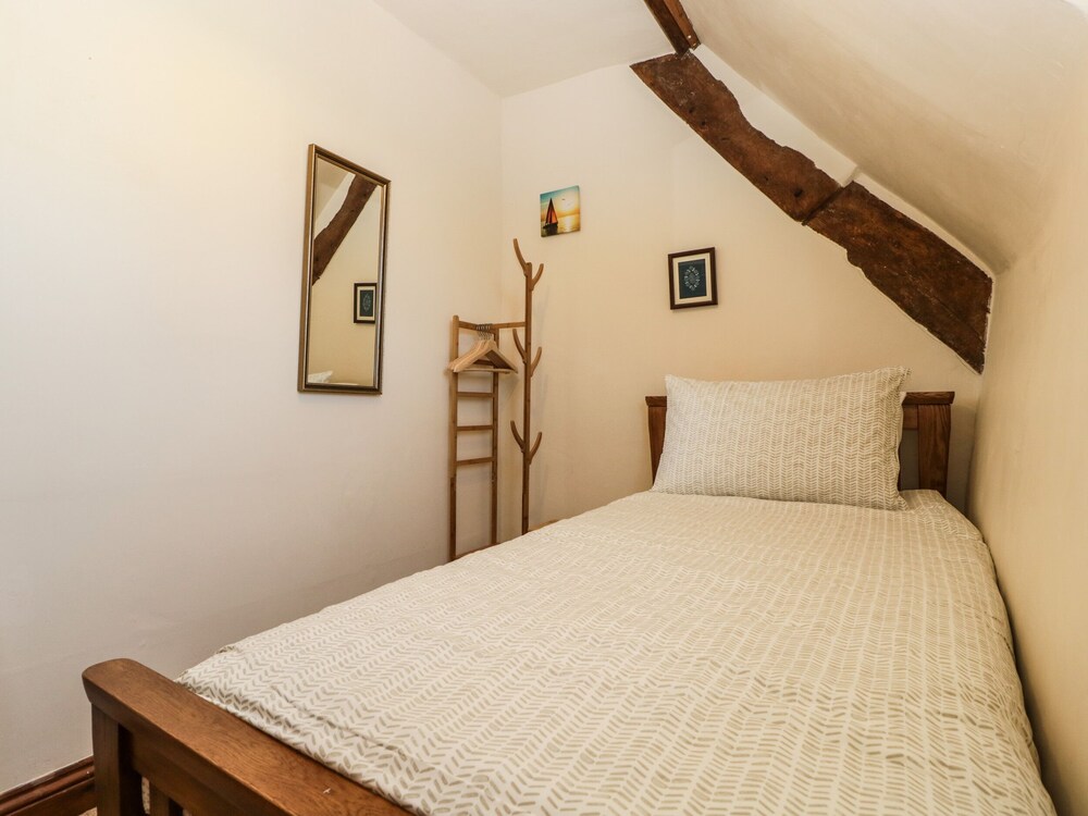 1 Old Thatch