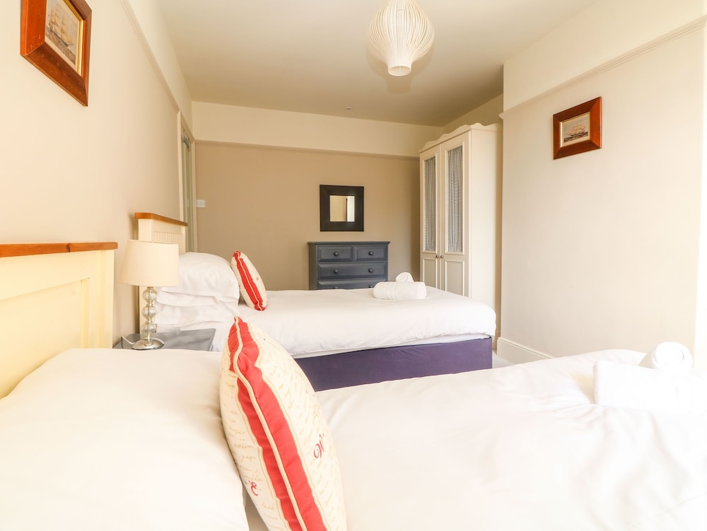Penwarne Lodge