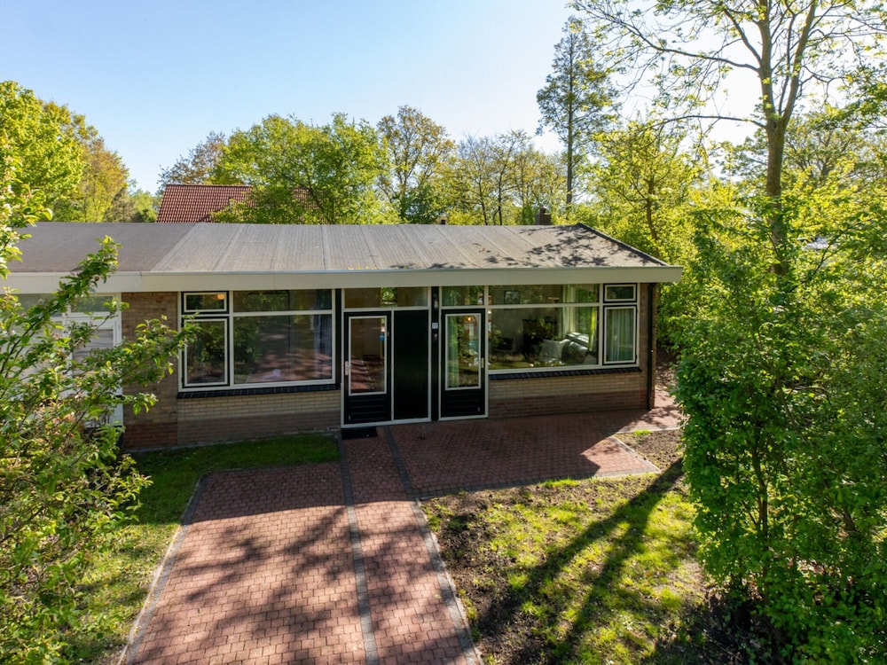 Bungalow Near Dutch Beach With Garden