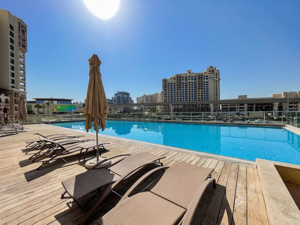 Tranquil Studio With Unmatched Ocean Views in Palm