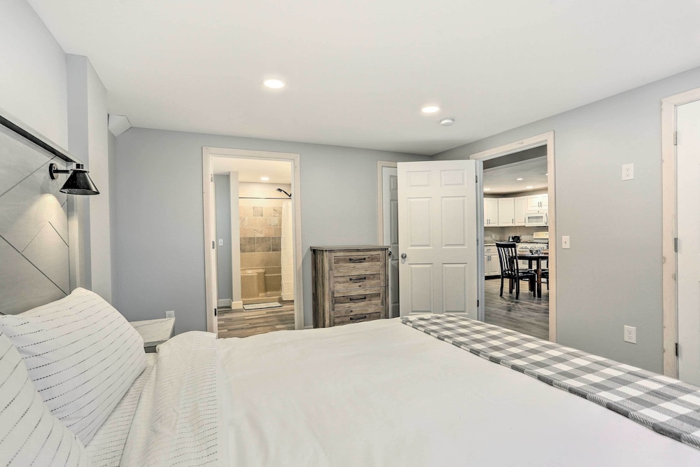 Charming Beacon Apt w/ Fire Pit: Near Hiking! - Property Image 23