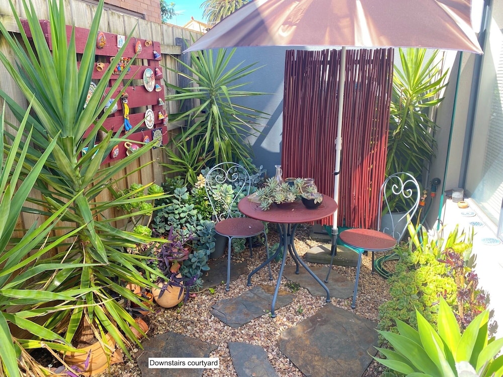 StayCentral - Tranquil Townhouse