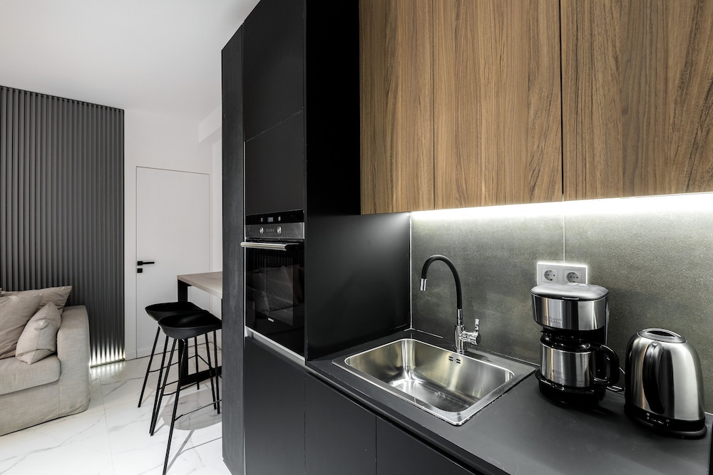 Elysan Urban Stays