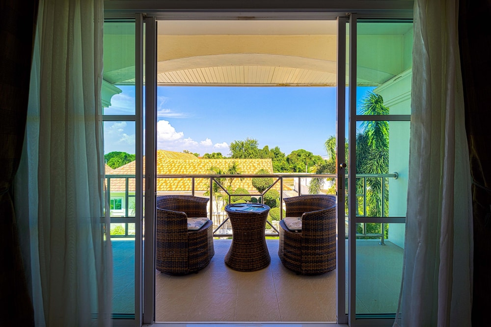 Luxurious 5-Bed Private Pool Villa - PV5 view 3
