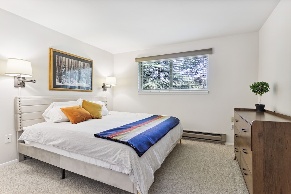 Colorado Condo ~ 3 Mi to Winter Park Resort!