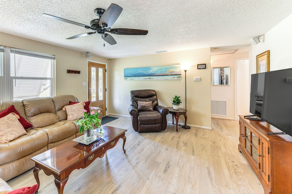 Walk to Nature Trails: Bradenton Getaway!