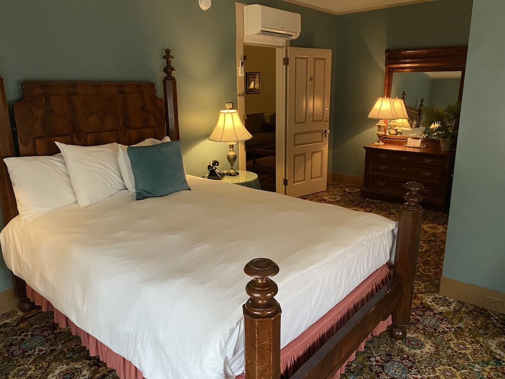 Atlantic Hotel