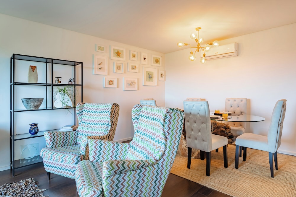 Ocean Views Oasis at S. Felix da Marinha