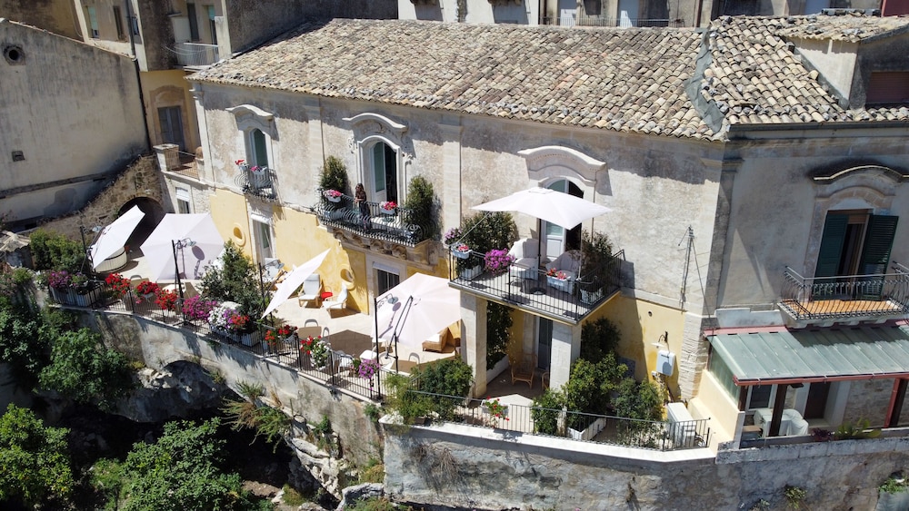 Terra del sole Ibla