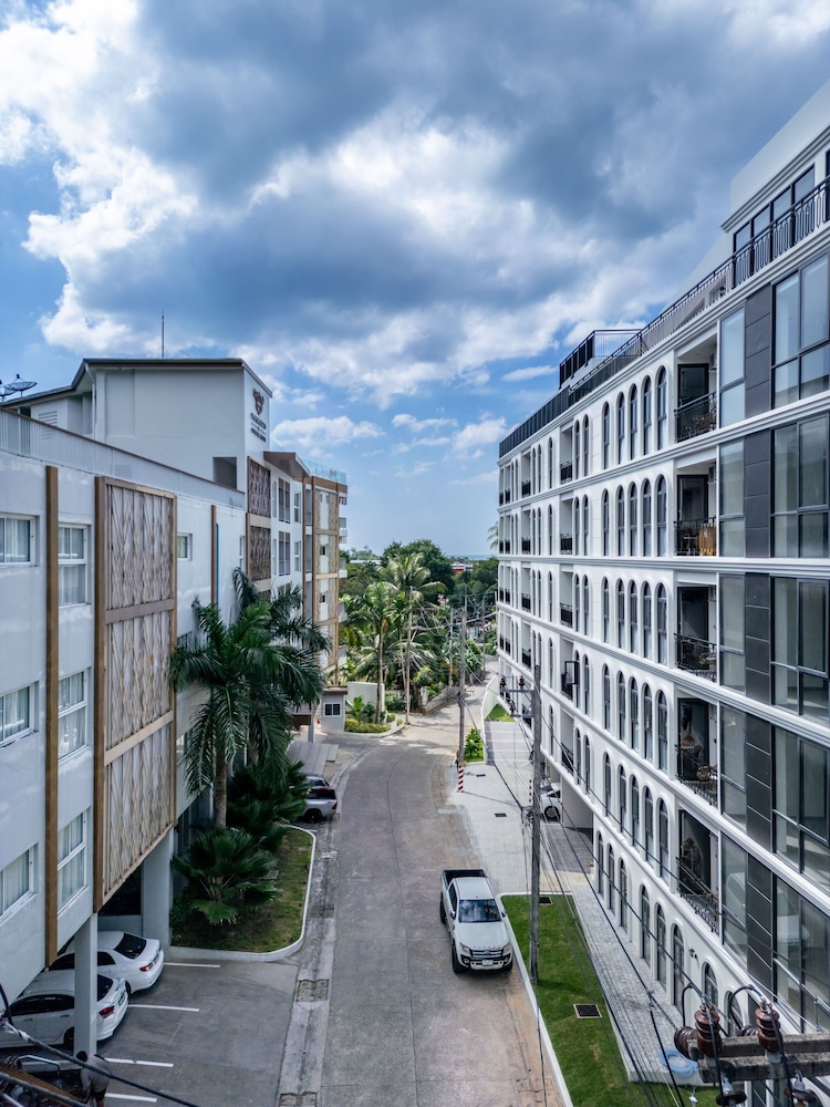 Palmetto Park Residence