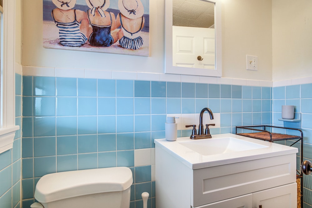 Unique Tangier Cottage w/ Chesapeake Bay Views!