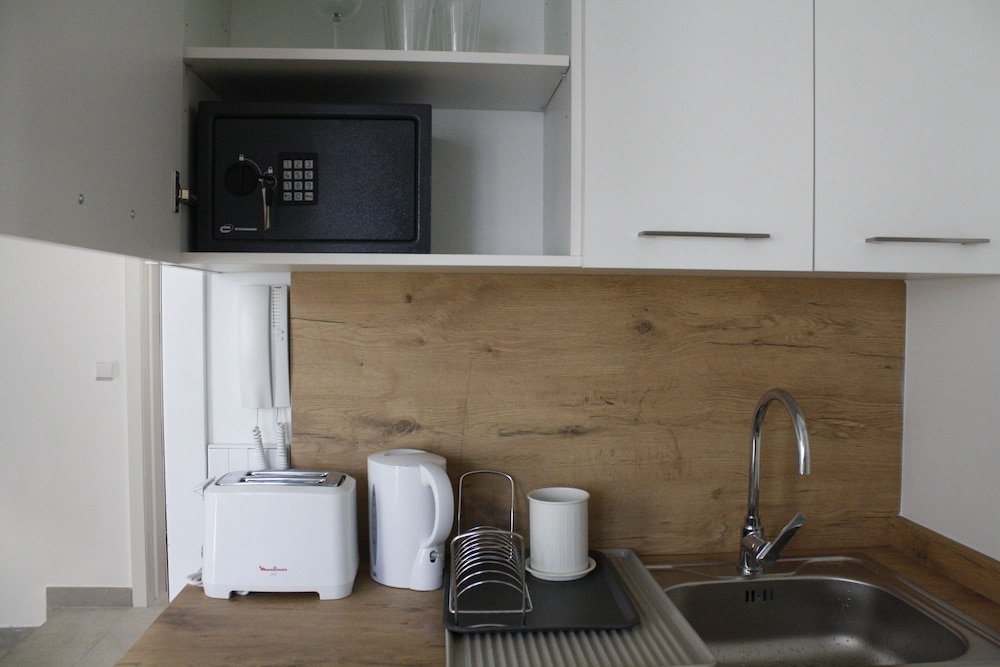 APARTAHOTEL MADRID URBAN SUITES - EDIFICIO EXCLUSIVO - 7 Apartments Boutique Full Equiped