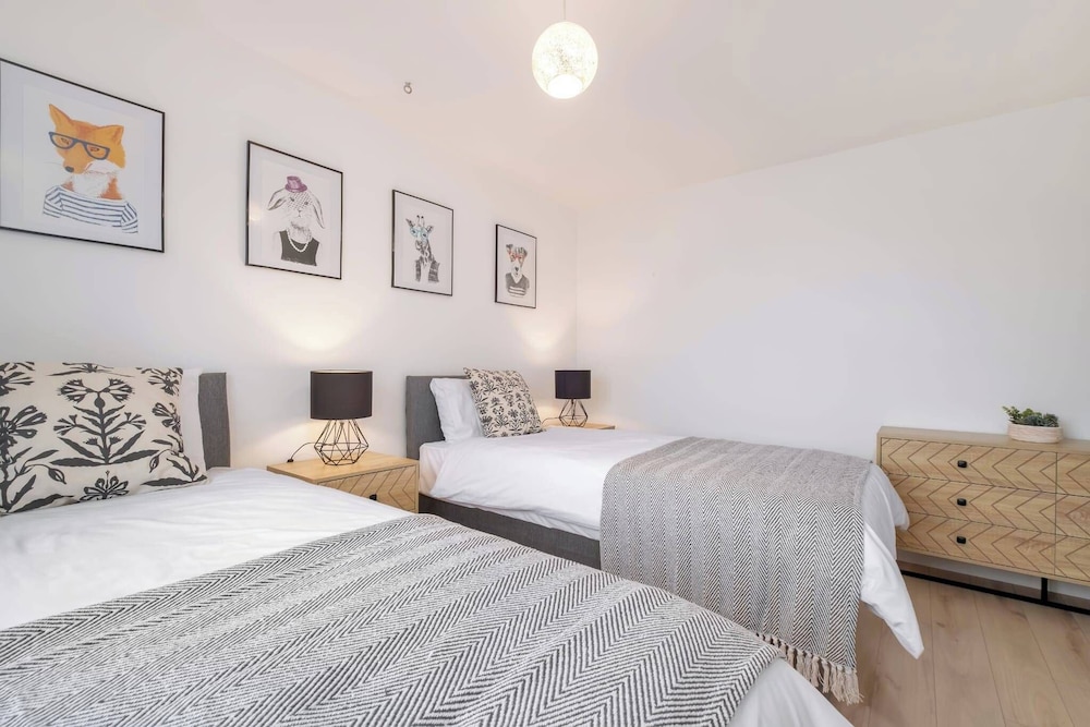 Bluebell House - Sleeps 5 - Garden - Parking