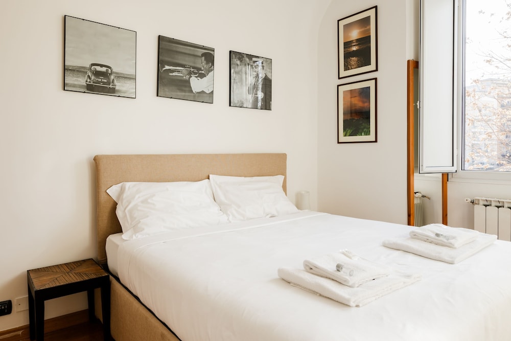 Casa Fiamma in Rome With 1 Bedrooms and 1 Bathrooms