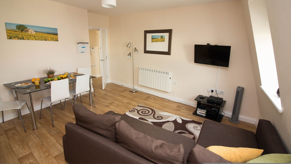 Stayzo Serviced Accommodation 16 Premier Lodge
