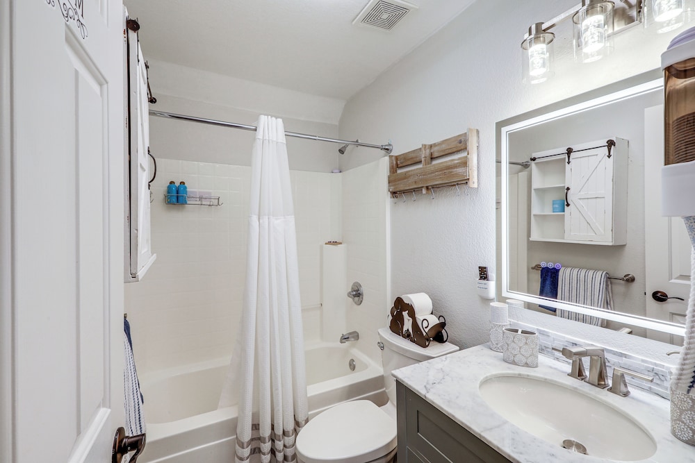 Half-mi to Trails: Pet-friendly Home in Flagstaff!