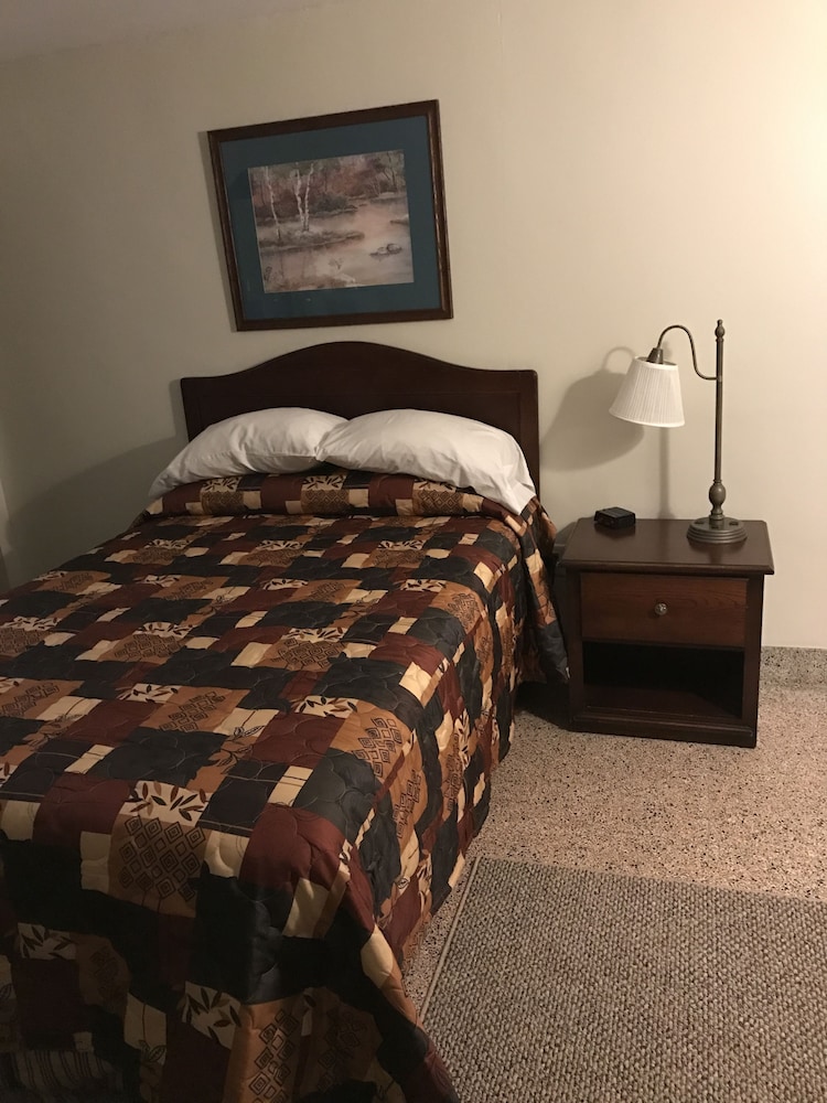 The Evergreen Motel