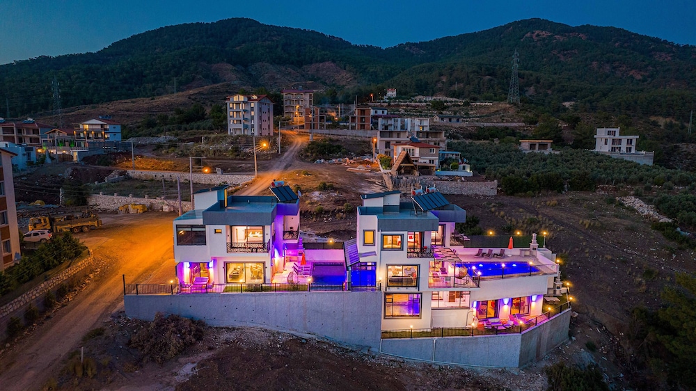 Villa REYHAN view 5
