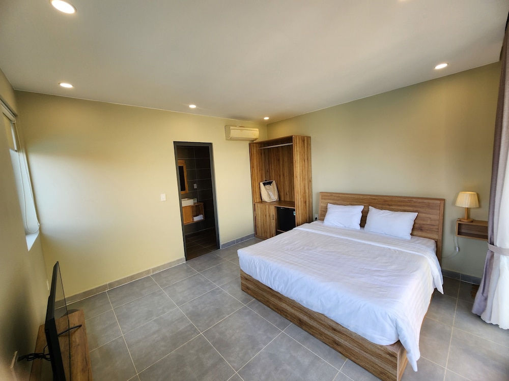 Sunny Shore Resort