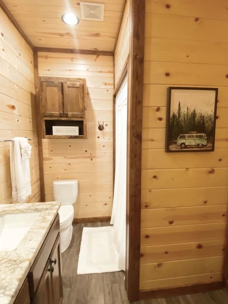 Stone Mountain Lodge Luxurious Rustic Retreat