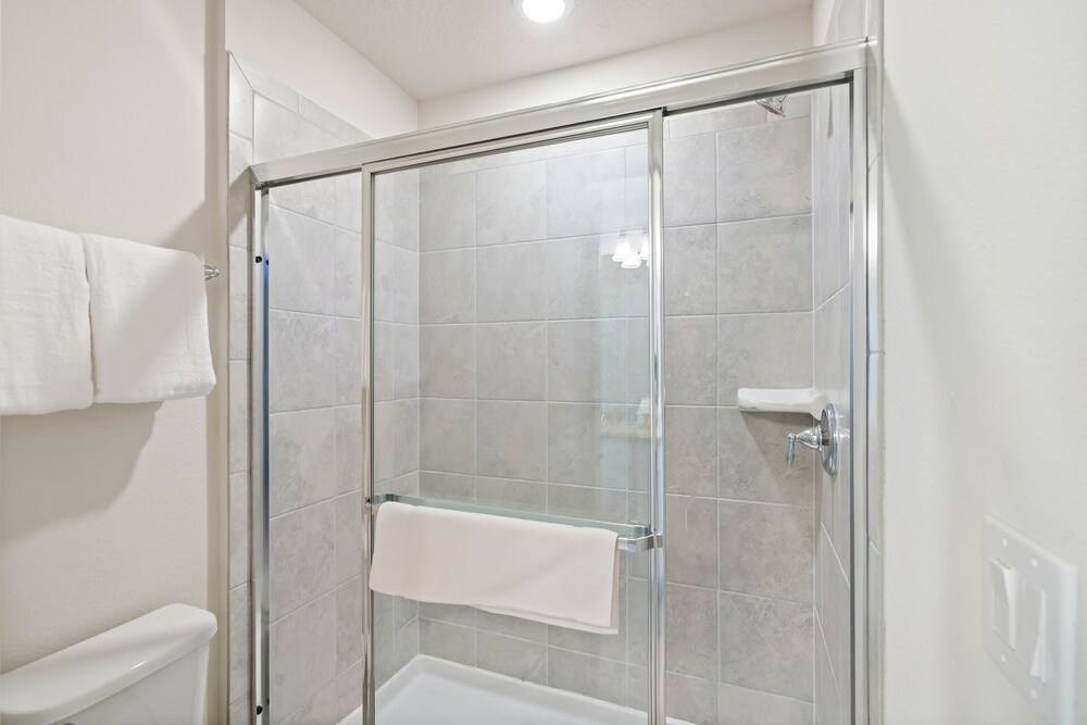 Windsor Island Resort 10 Bedroom Themed Private Home with Pool+Spa & Resort Amenity Access 10 Home