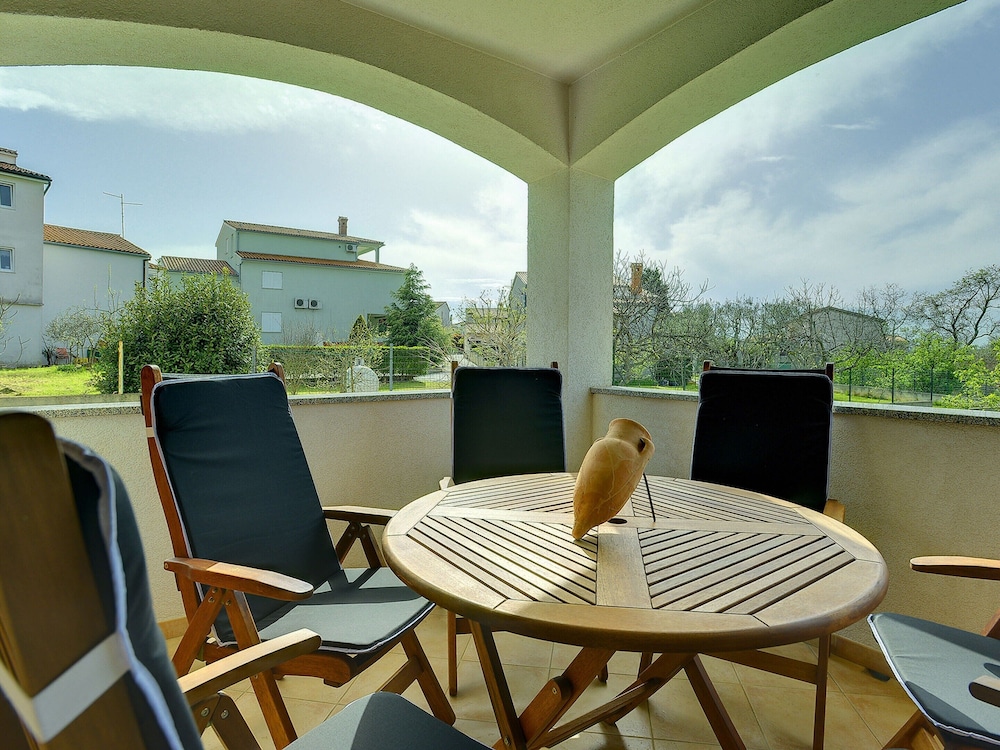 Nicely Decorated Apartment With Private Pool view 5