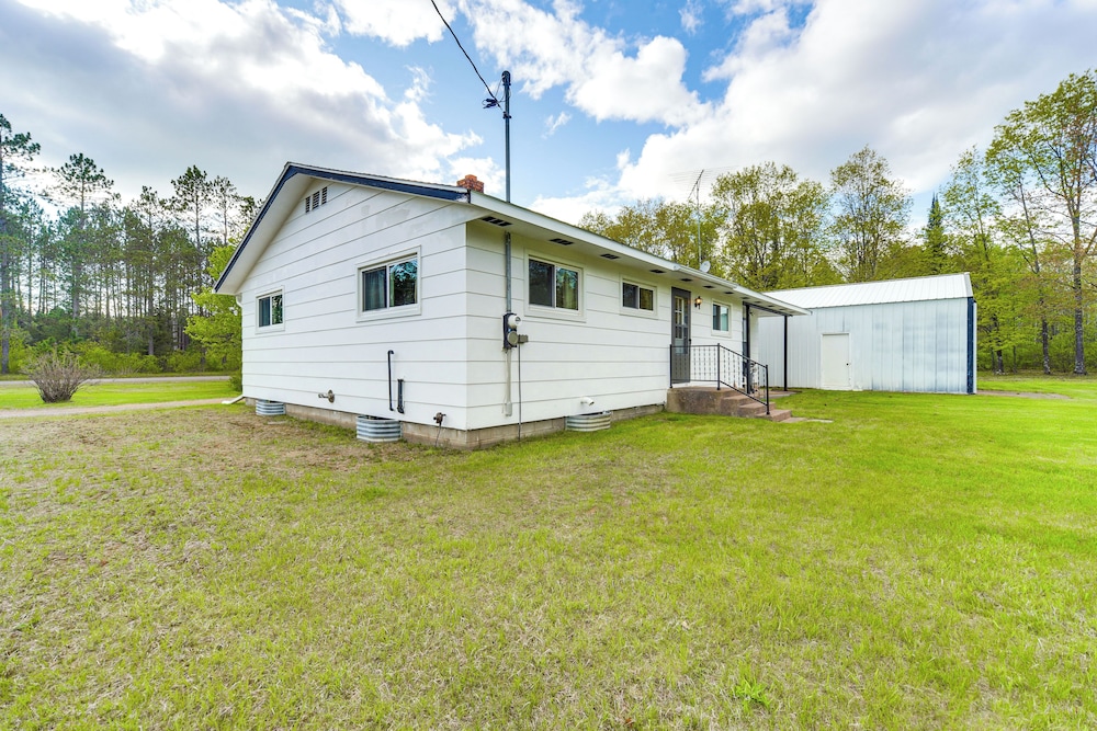 Fisher's Retreat: Hayward Home, Near ATV Trails!