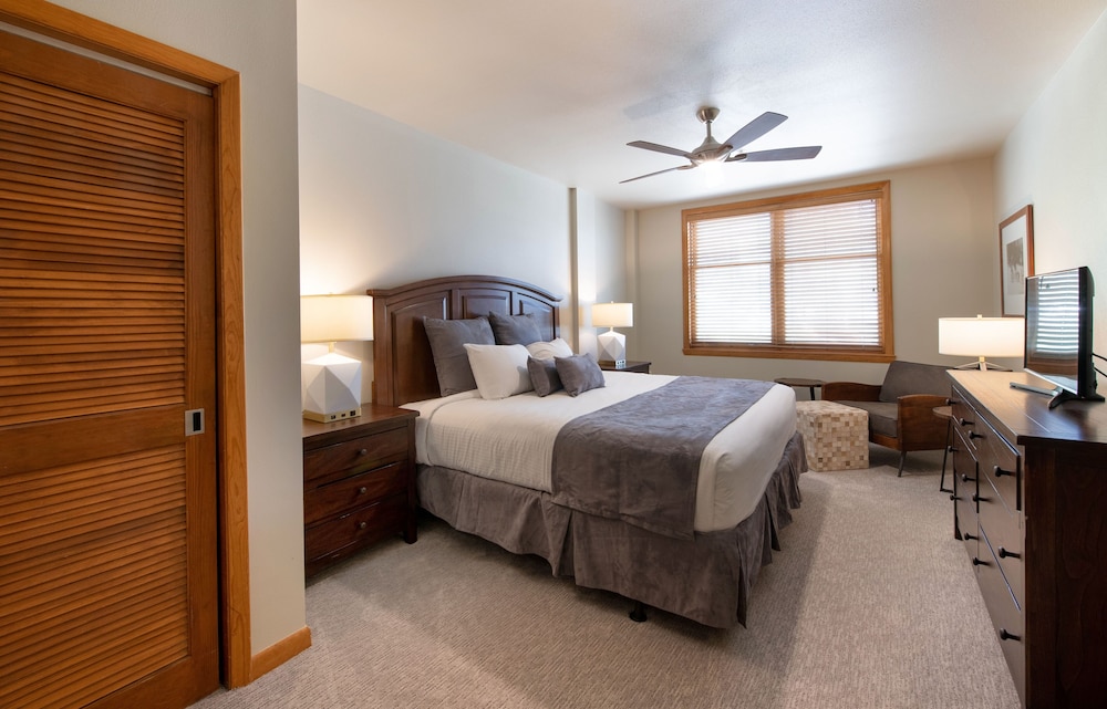 Winter Park CO Condos - Zephyr Mountain Lodge