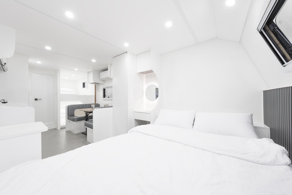 Gangneung Pinehill Park Pension&caravan