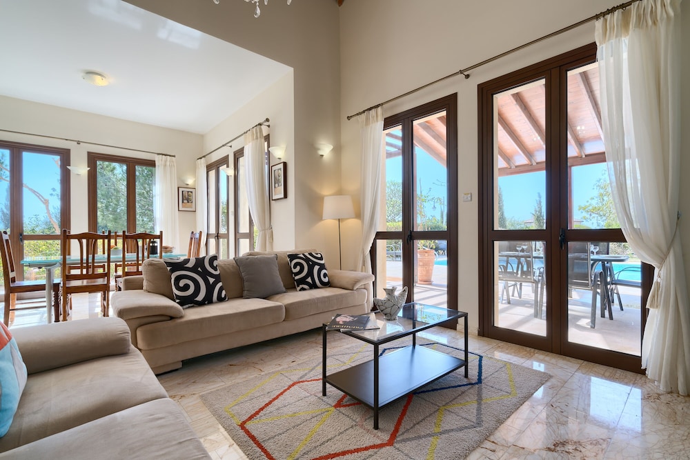3 bedroom villa Dionysos 373 with private pool and pretty garden, Peaceful location within Aphrodite Hills Resort view 4