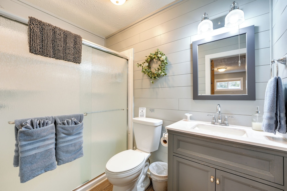 Fish, Boat & Hike On-site: Cape Fair Apartment!