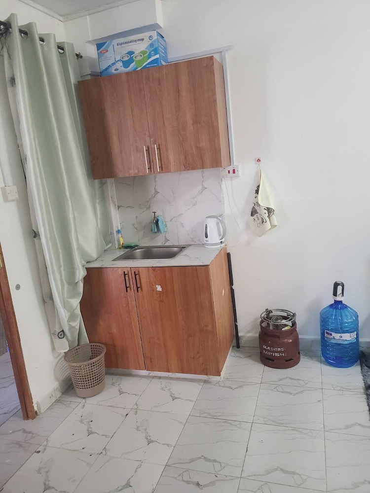 Studio 107, South B, Sana Sana
