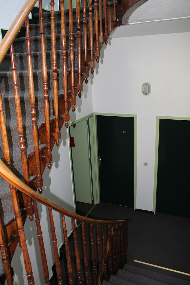 Pau Vacations - Hotel Montilleul - Property Image 7