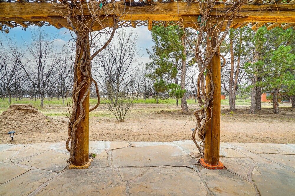 Las Cruces Santa Fe-style Adobe Home on 6 Acres! view 3