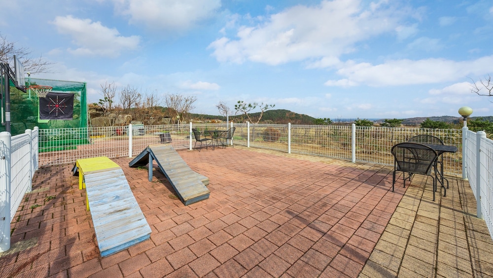 Yangyang Monti Pet Spa Pension
