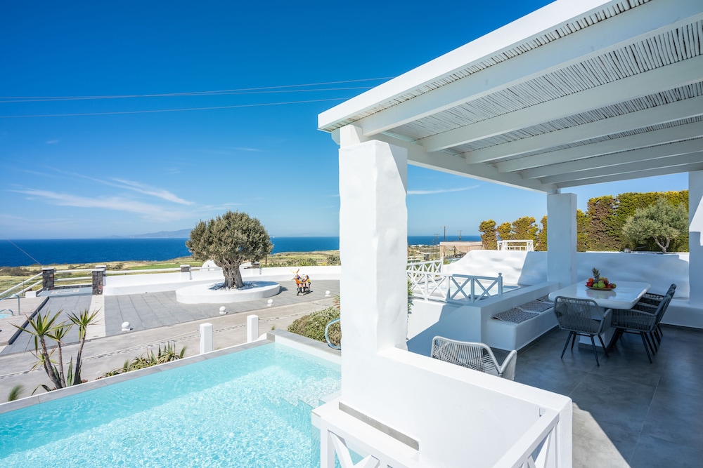 Oia Sunset Villas
