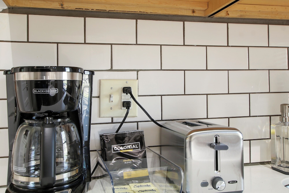 Bright 1BR - Woodlawn 1E