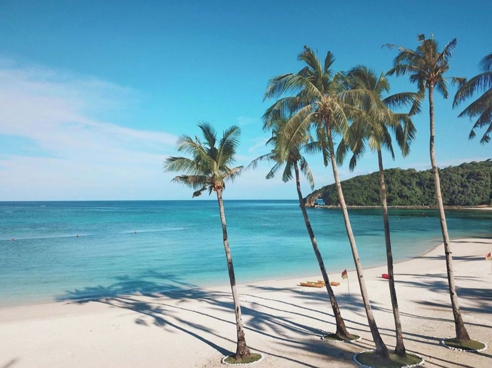 Poolside Escape Near Boracay’s Iconic Keyhole