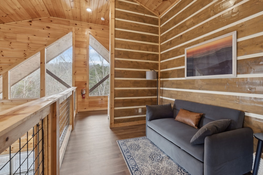 Big Bear Splash 2 Bedroom Cabin