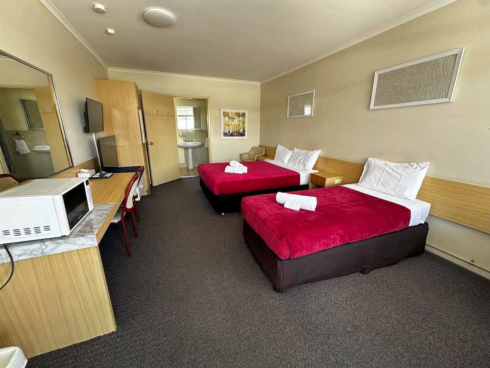 The Q Motel