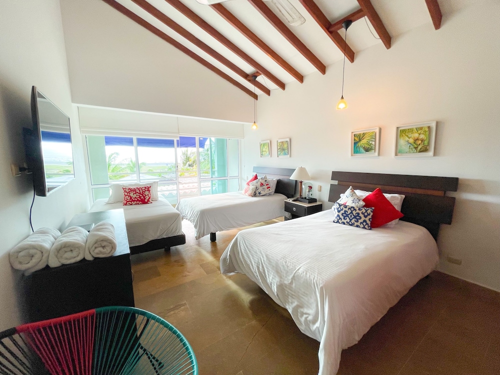 CASA DEL MAR