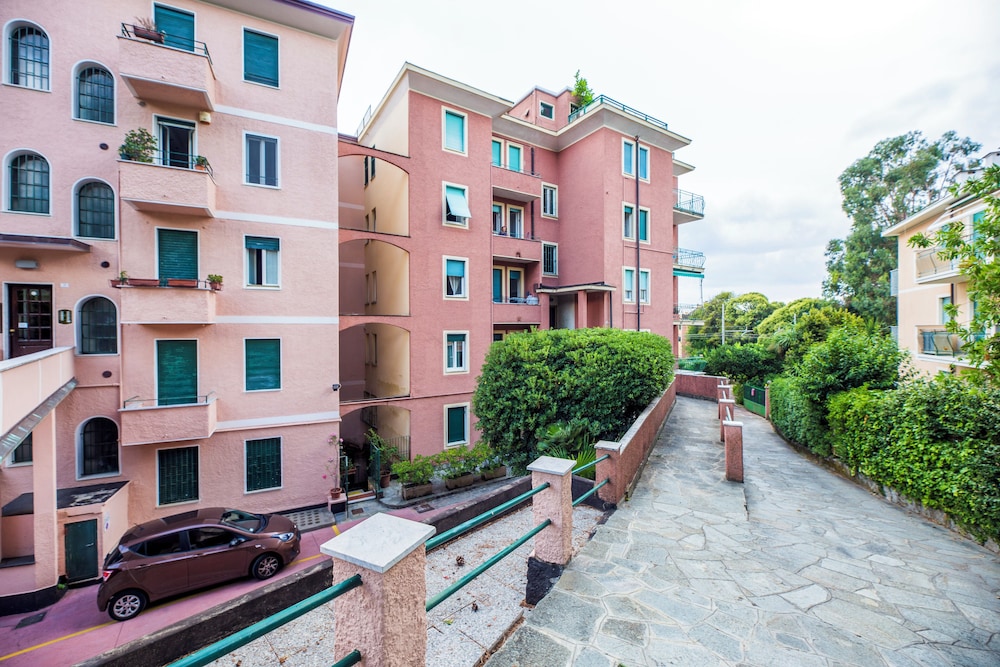 Bright Flat with Terrace near the Beach